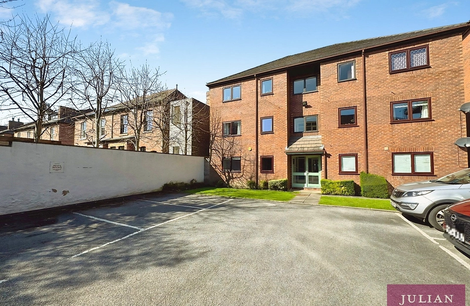 Hesketh Avenue, Didsbury, Manchester, M20 - Julian Wadden