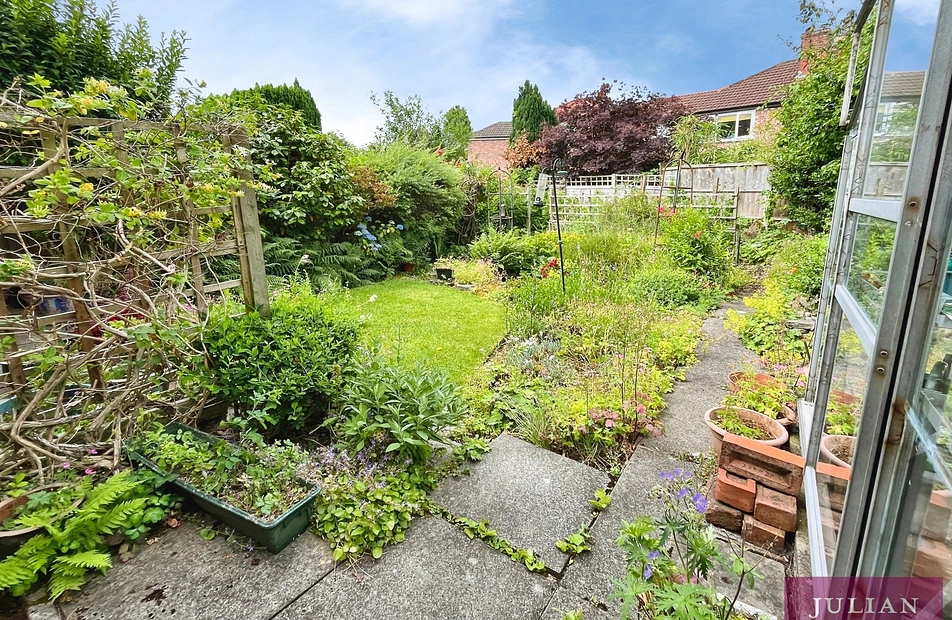 Kingsfield Drive, Didsbury, Manchester, M20 - Julian Wadden