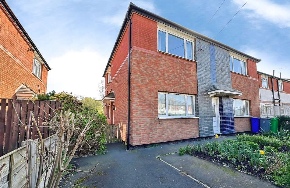 Golborne Avenue, Withington, Manchester, M20 - Julian Wadden