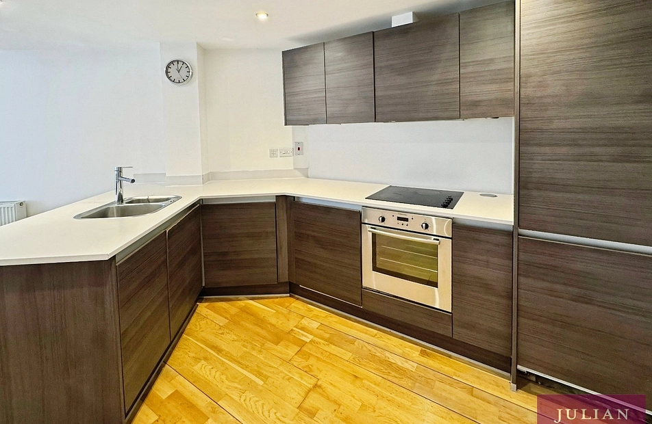 Barlow Moor Road, Chorlton, Manchester, M21 - Julian Wadden