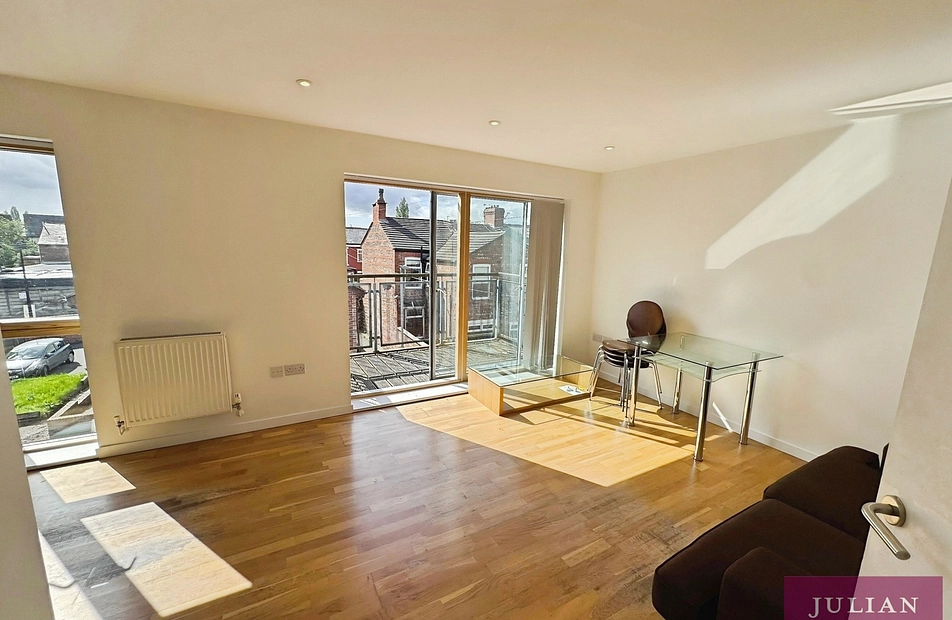 Barlow Moor Road, Chorlton, Manchester, M21 - Julian Wadden