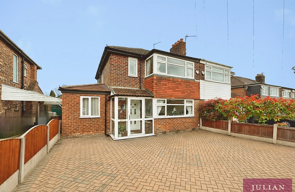 Queensway, East Didsbury, Manchester, M19 - Julian Wadden