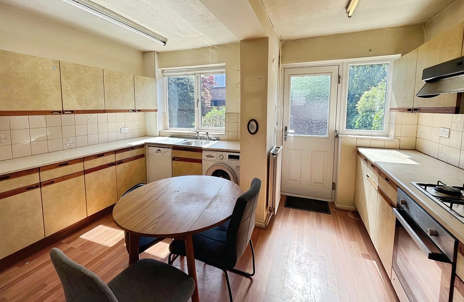 Austin Drive, Didsbury, Manchester, M20 - Julian Wadden