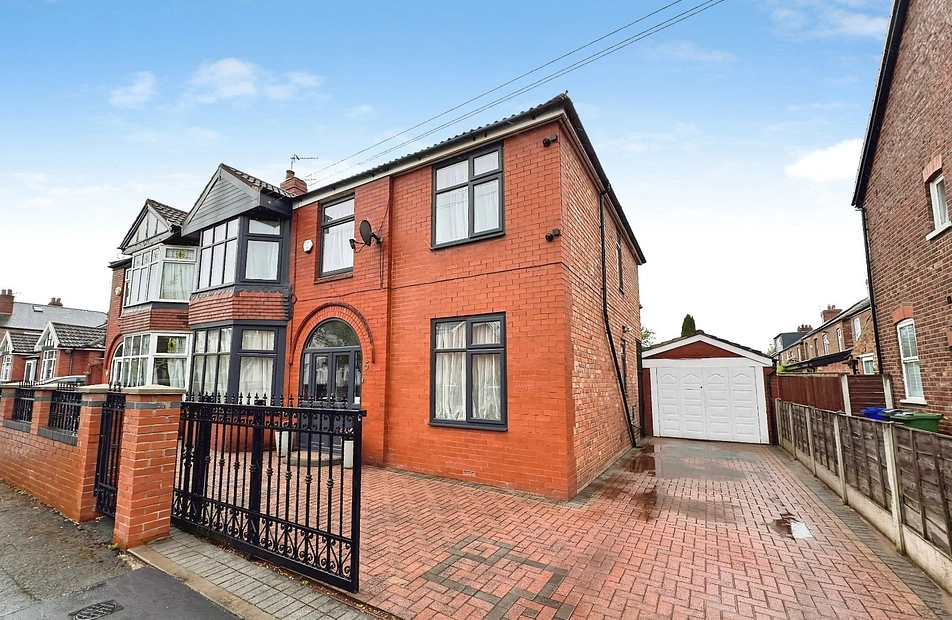 Lindsay Road, Burnage, Manchester, M19 - Julian Wadden