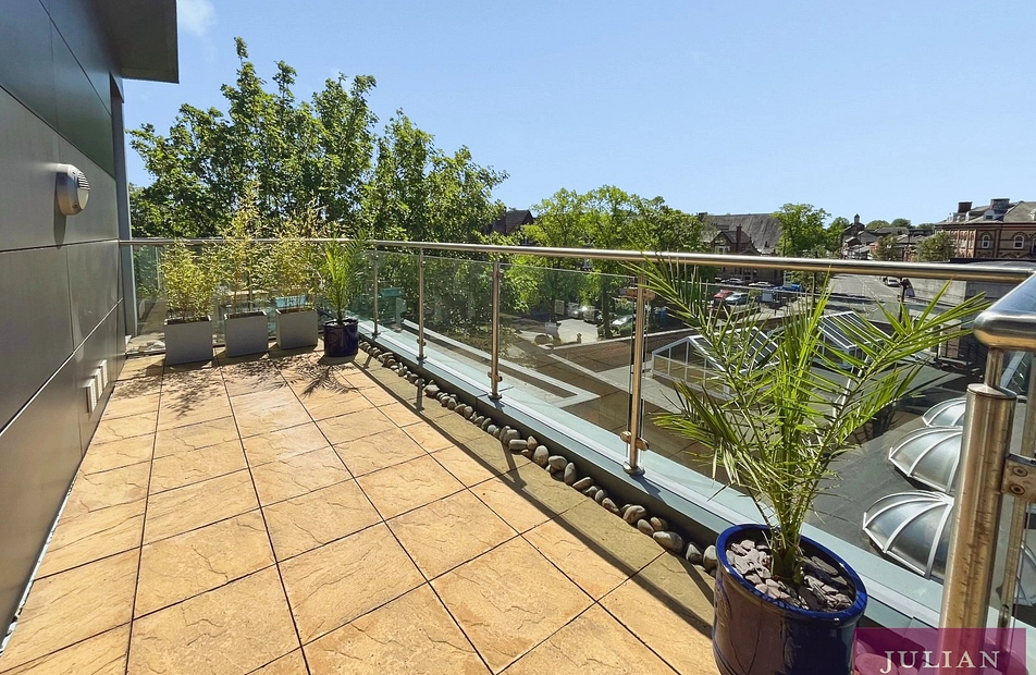 Wilmslow Road, Withington, Manchester, M20 - Julian Wadden