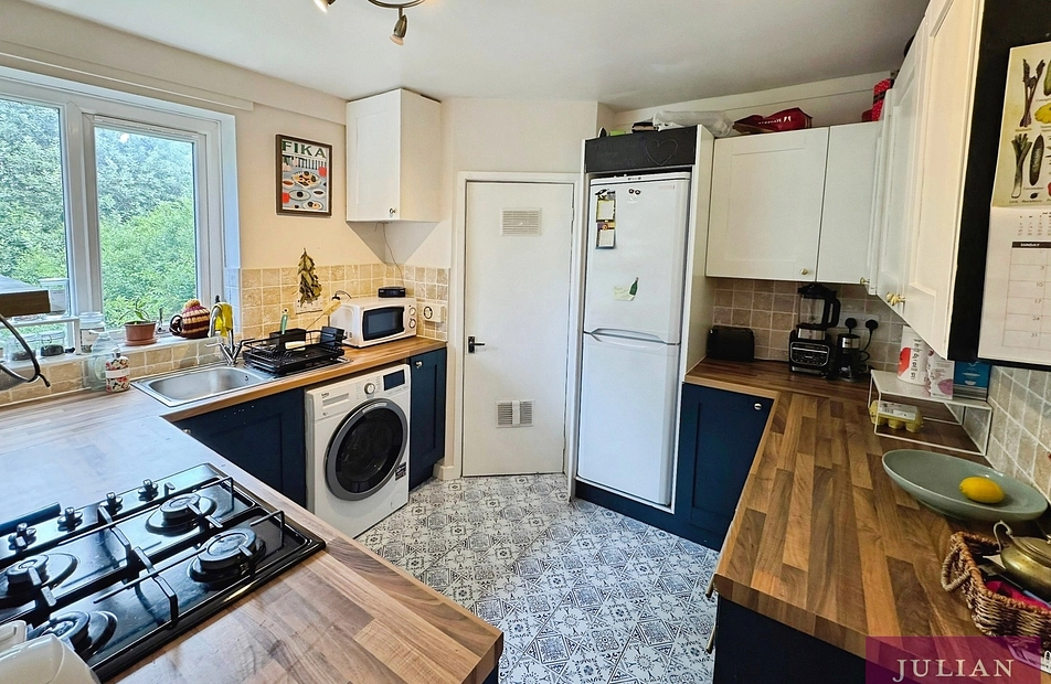 Winterburn Avenue, Chorlton, Manchester, M21 - Julian Wadden