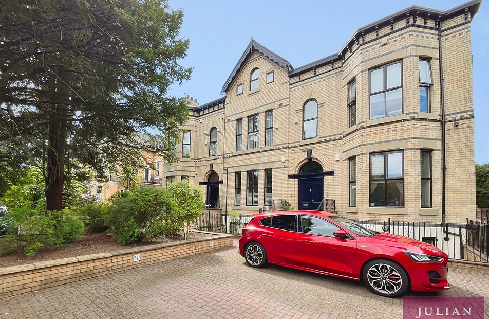 Palatine Road, West Didsbury, Manchester, M20 - Julian Wadden