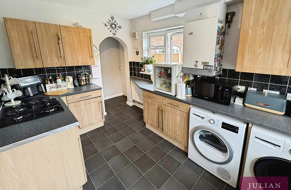 Southlea Road, Burnage, Manchester, M19 - Julian Wadden