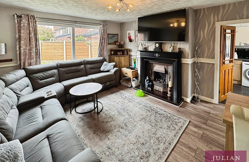 Southlea Road, Burnage, Manchester, M19 - Julian Wadden