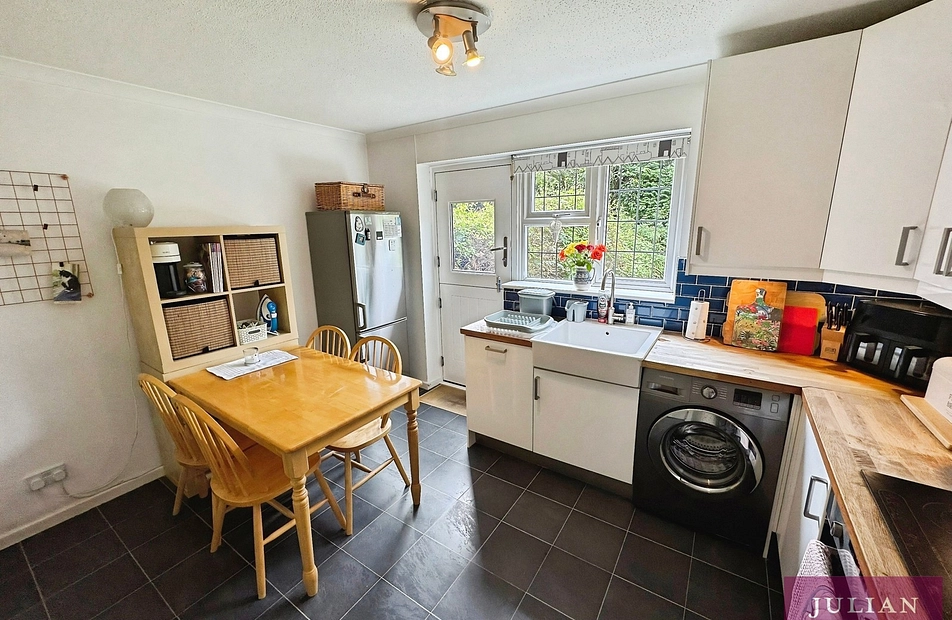Uppermill Drive, Burnage, Manchester, M19 - Julian Wadden