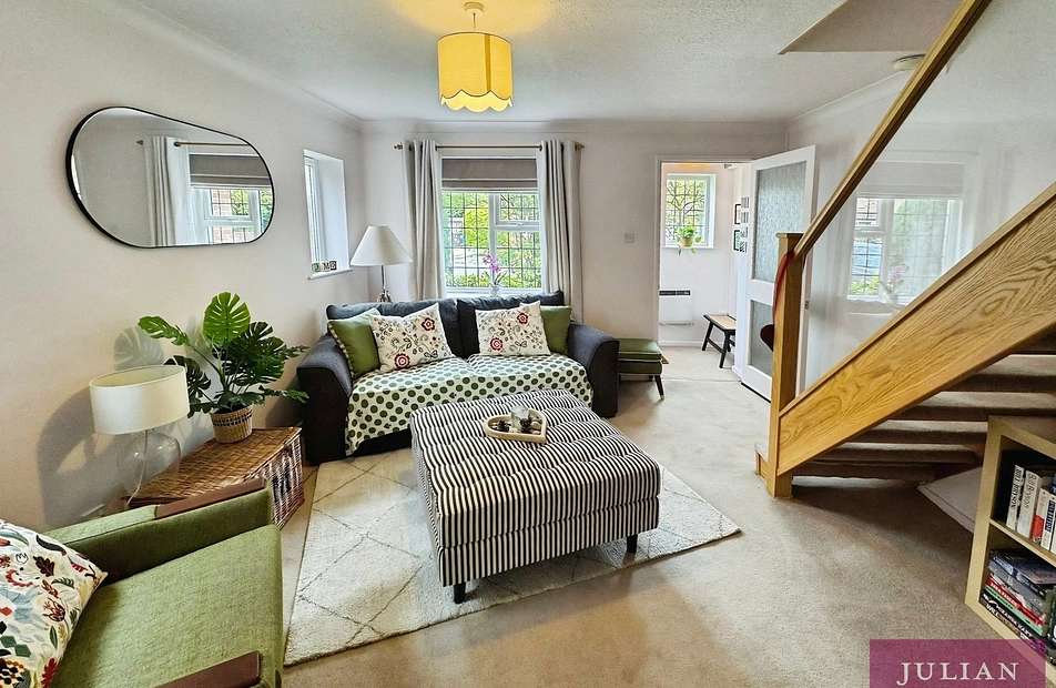 Uppermill Drive, Burnage, Manchester, M19 - Julian Wadden