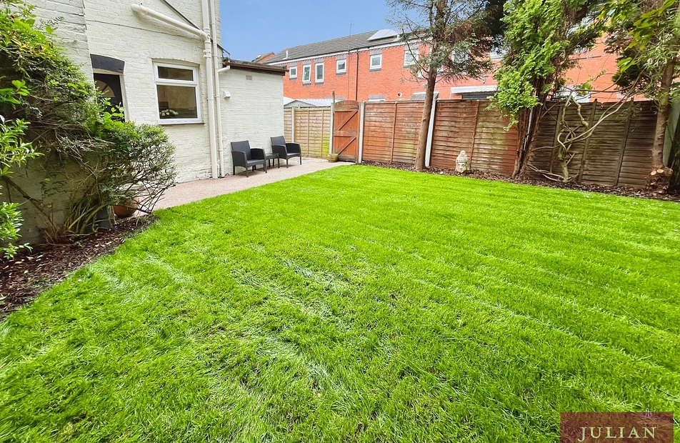 Shippey Street, Ladybarn, Manchester, M14 - Julian Wadden