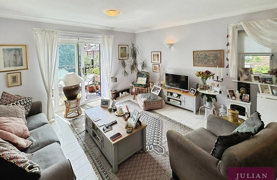 Raleigh Close, West Didsbury, Manchester, M20 - Julian Wadden