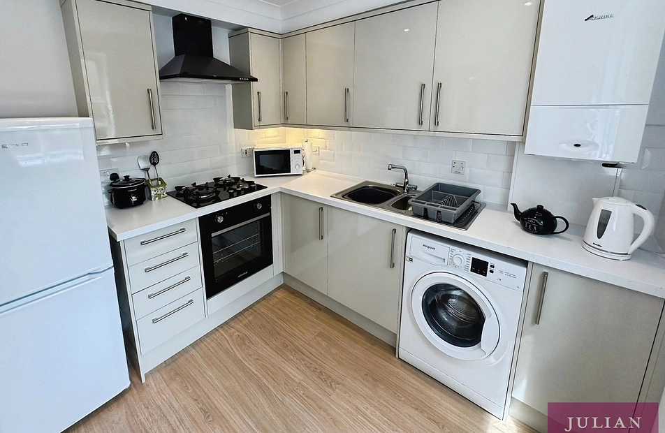 Olive Shapley Avenue, Didsbury, Manchester, M20 - Julian Wadden
