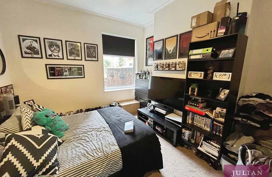 Redcar Avenue, West Didsbury, Manchester, M20 - Julian Wadden
