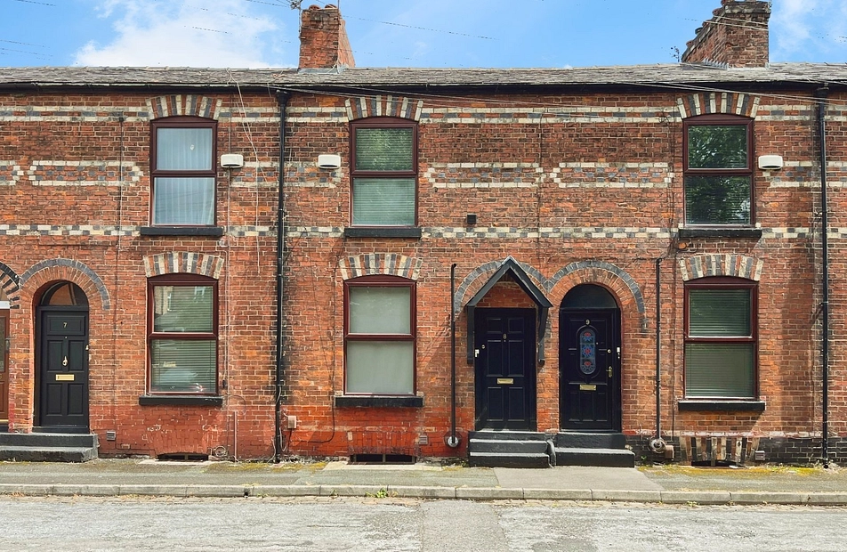 Egerton Terrace, Fallowfield, Manchester, M14 - Julian Wadden