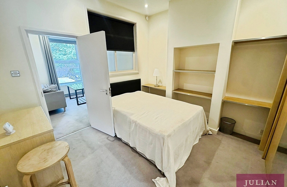Egerton Terrace, Fallowfield, Manchester, M14 - Julian Wadden