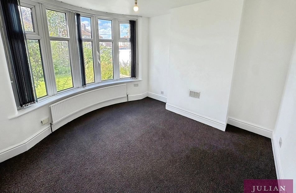 Yew Tree Road, Fallowfield, Manchester, M14 - Julian Wadden