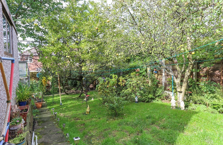 Kingsleigh Road, Heaton Mersey, Stockport, SK4 - Julian Wadden
