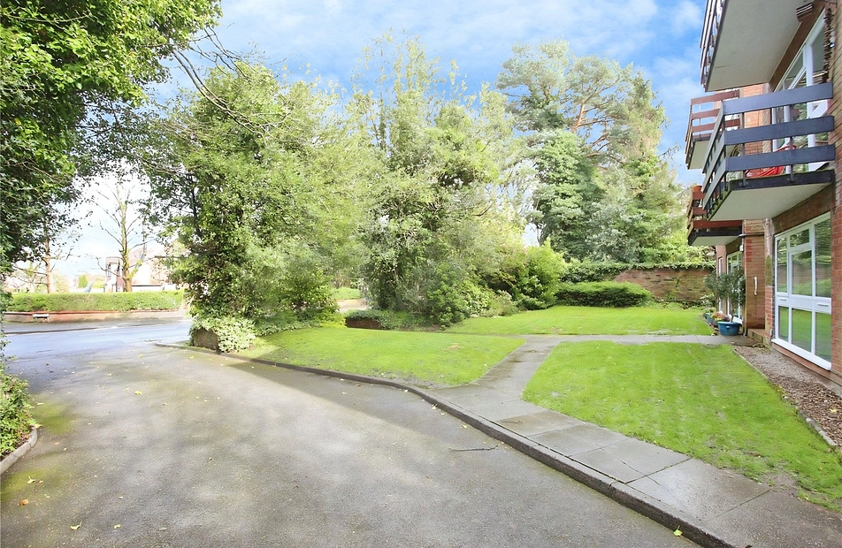 Mauldeth Road, Heaton Mersey, Stockport, SK4 - Julian Wadden