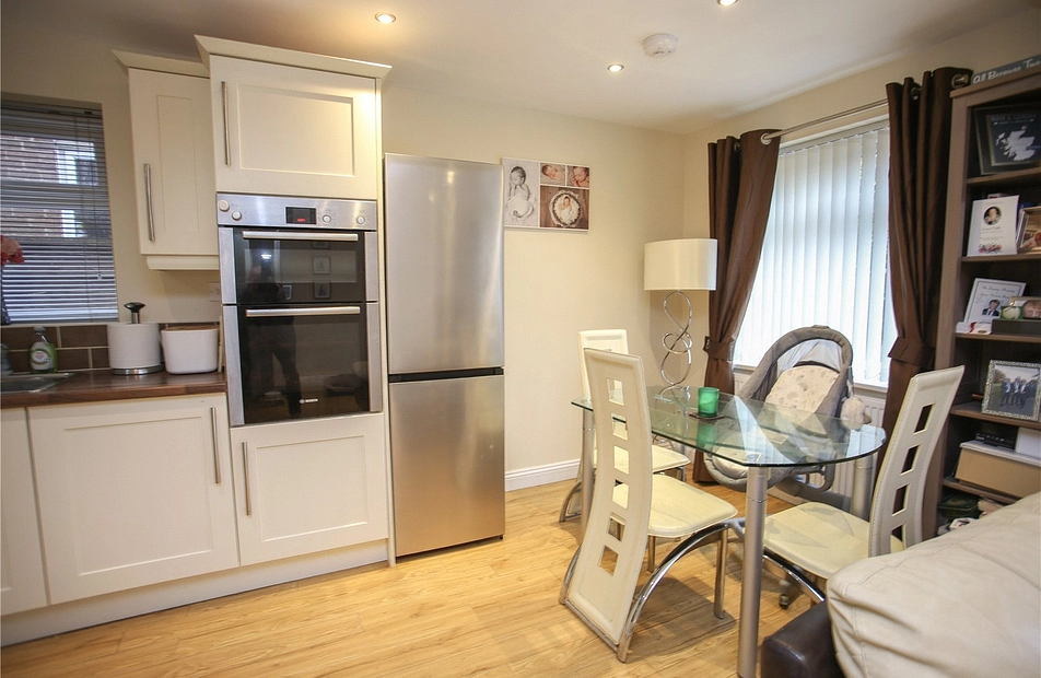 Meltham Close, Heaton Mersey, Stockport, SK4 - Julian Wadden