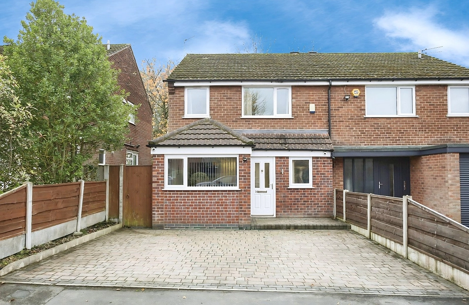 Meltham Close, Heaton Mersey, Stockport, SK4 - Julian Wadden