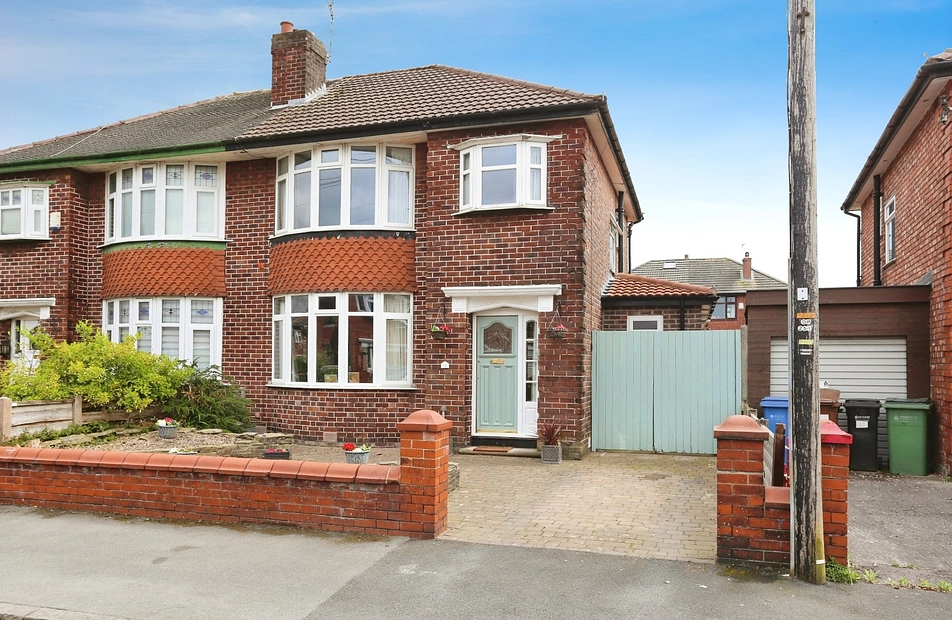 Milwain Drive, Heaton Chapel, Stockport, SK4 - Julian Wadden