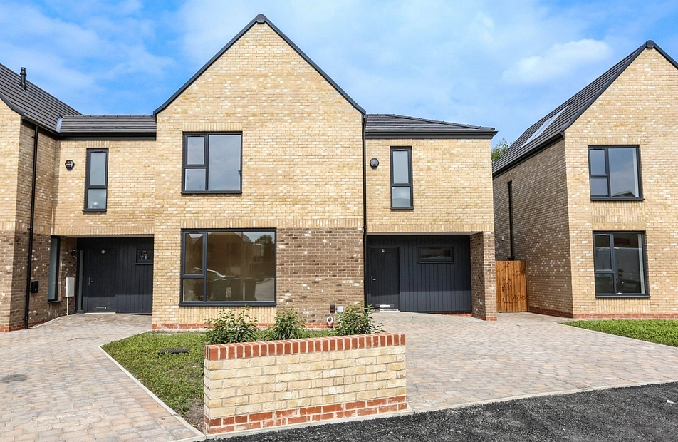 Claypit Crescent, Levenshulme, Manchester, M19 - Julian Wadden