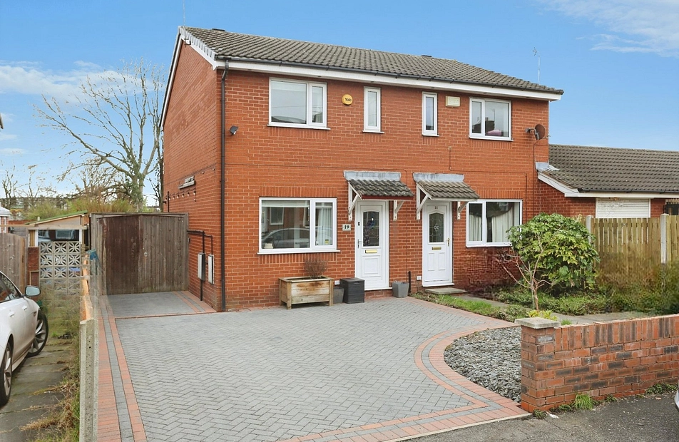 Kingsley Avenue, Heaton Norris, Stockport, SK4 - Julian Wadden