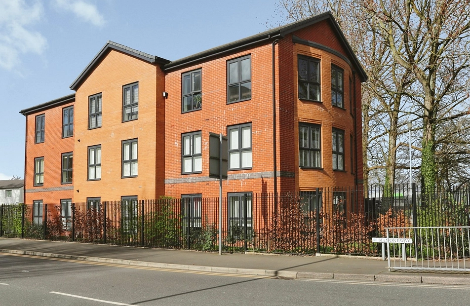 Belmont Way, Heaton Norris, Stockport, SK4 - Julian Wadden