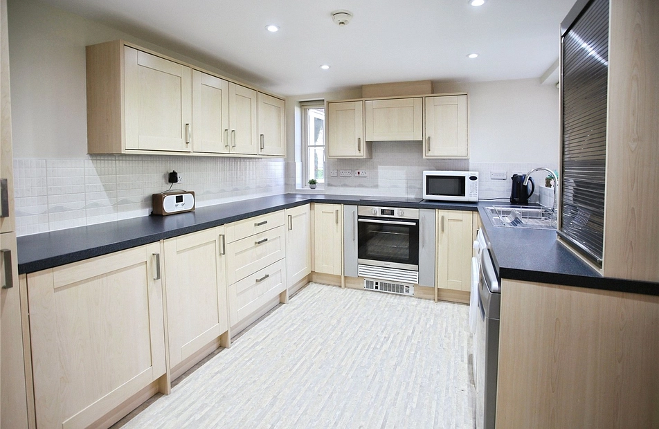 Heaton Moor Road, Heaton Moor, Stockport, SK4 - Julian Wadden