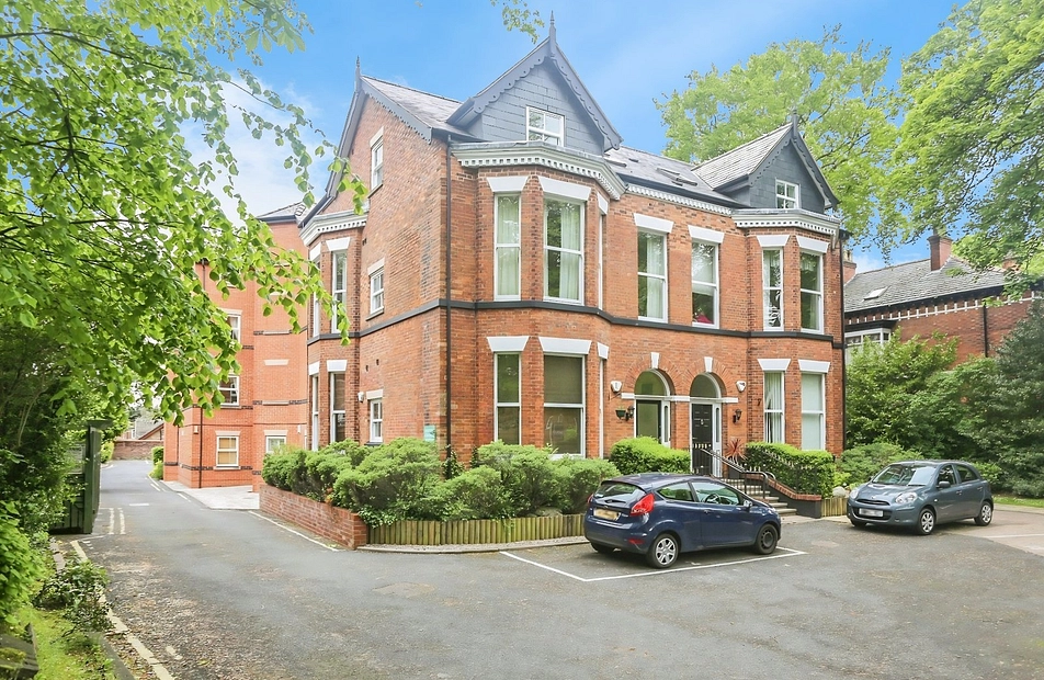 Thornbank Lodge, Heaton Moor Road, Heaton Moor, Stockport, SK4 - Julian Wadden