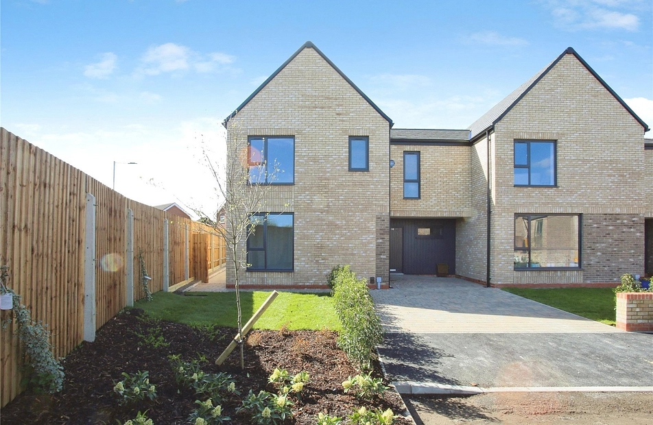 Brickyard Close, Levenshulme, M19 - Julian Wadden