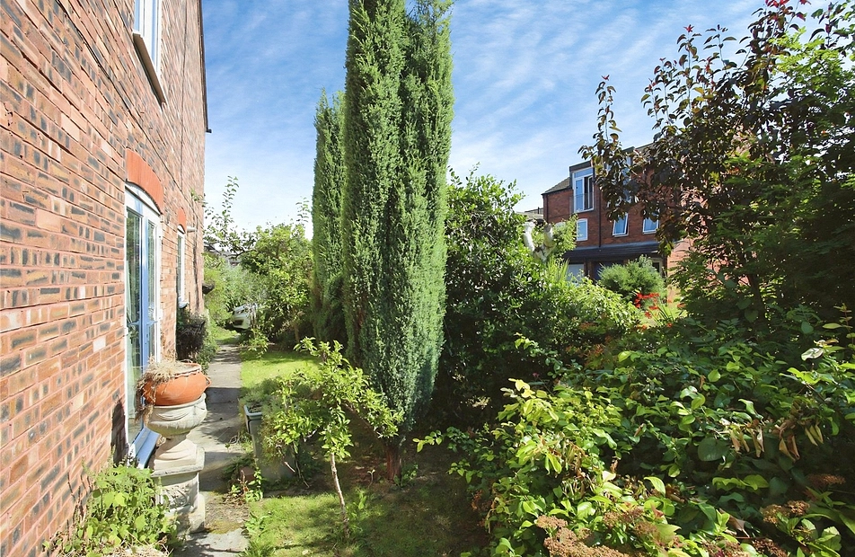 Crossgate Mews, Heaton Mersey, Stockport, SK4 - Julian Wadden