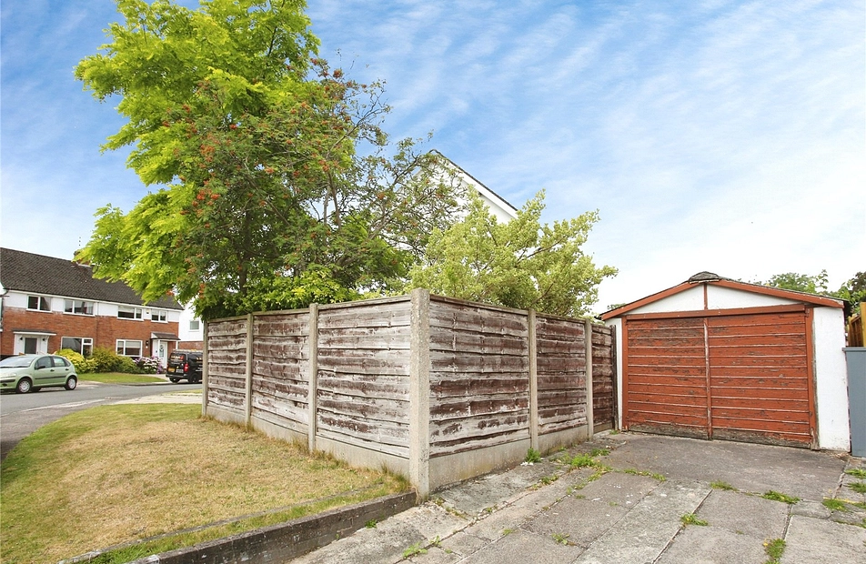 Barnes Avenue, Heaton Moor, Stockport, SK4 - Julian Wadden