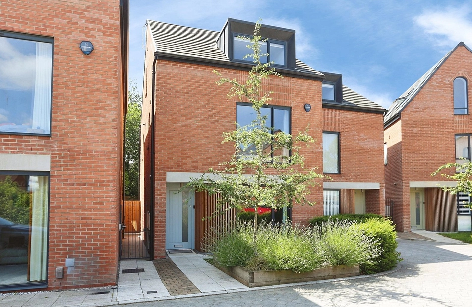 Heaton Grove, Heaton Chapel, Stockport, SK4 - Julian Wadden