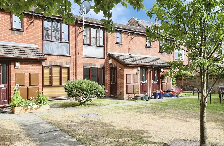 Grundy Street, Heaton Mersey, Stockport, SK4 - Julian Wadden