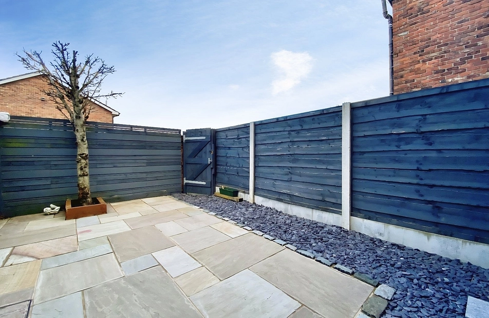 Hesketh Street, Heaton Norris, Stockport, SK4 - Julian Wadden