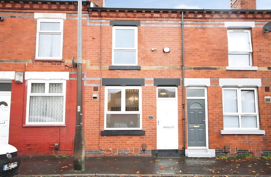 Hesketh Street, Heaton Norris, Stockport, SK4 - Julian Wadden