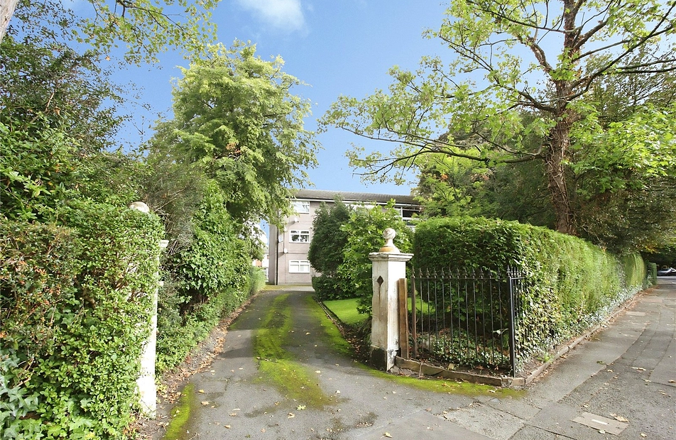 Beaminster Court, Heaton Mersey, Stockport, SK4 - Julian Wadden