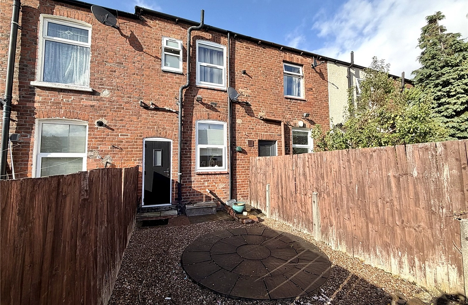 Belmont Street, Heaton Norris, Stockport, SK4 - Julian Wadden