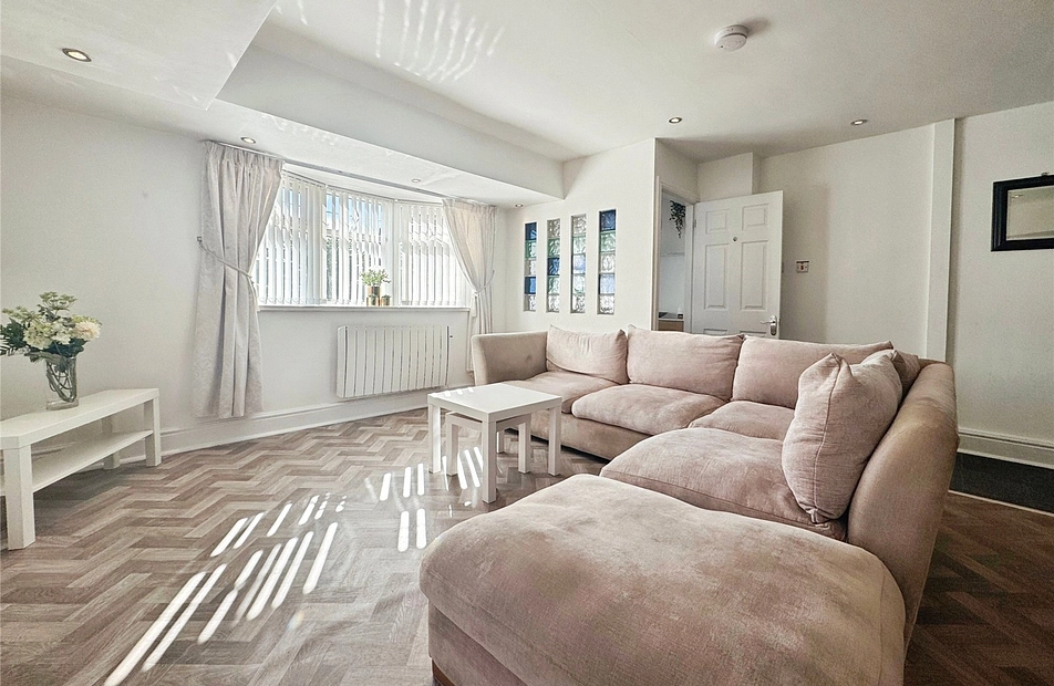 Longley Lane, Northenden, Manchester, M22 - Julian Wadden