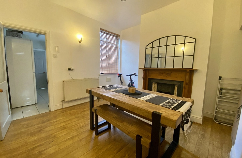 Dundonald Road, Didsbury, Manchester, M20 - Julian Wadden