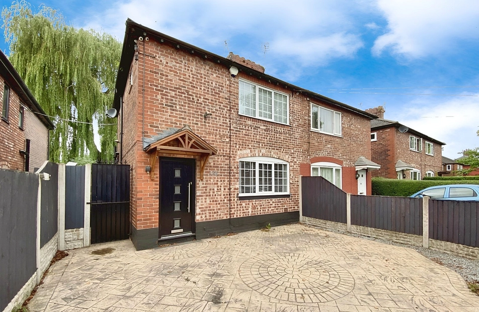 Parrs Wood Road, Didsbury, Manchester, M20 - Julian Wadden