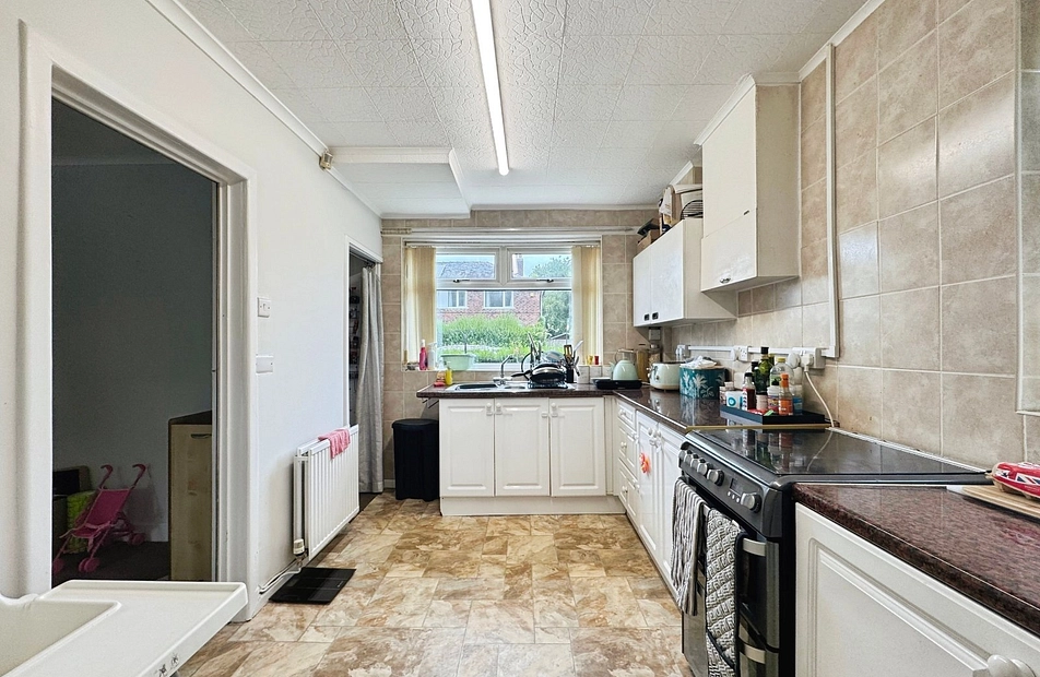 Ridsdale Avenue, Manchester, Greater Manchester, M20 - Julian Wadden