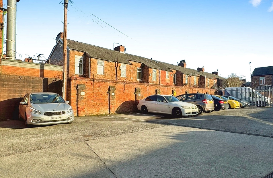 Dickenson Road, Fallowfield, Manchester, M14 - Julian Wadden