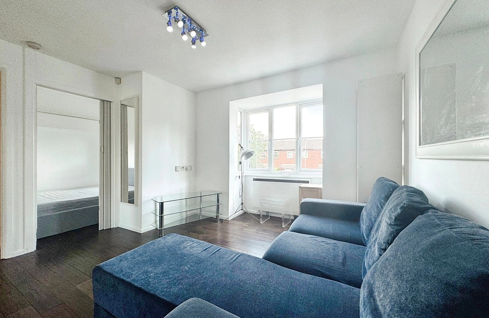 Aldford Close, Didsbury, Manchester, M20 - Julian Wadden
