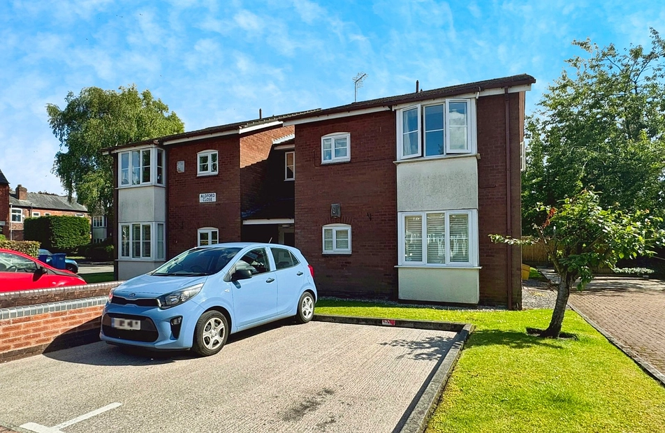 Aldford Close, Didsbury, Manchester, M20 - Julian Wadden