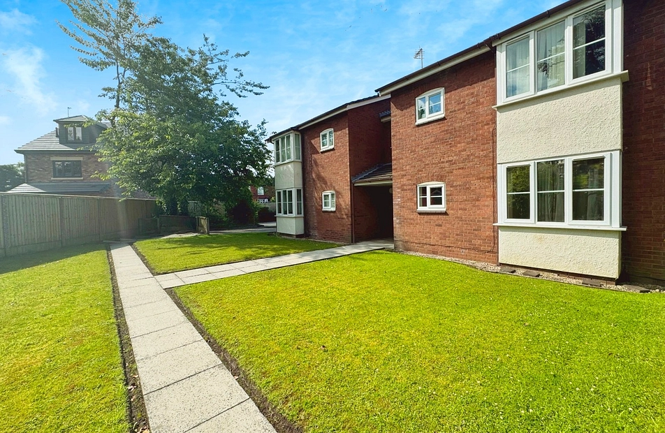 Aldford Close, Didsbury, Manchester, M20 - Julian Wadden