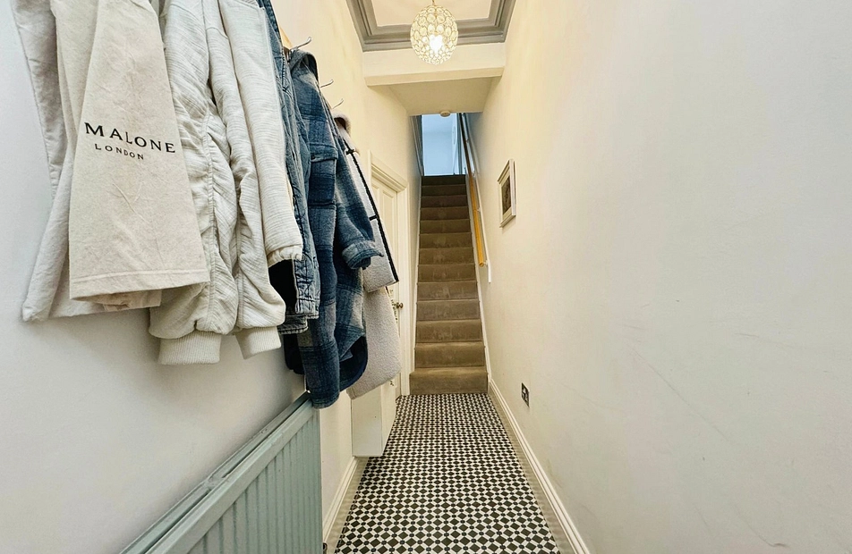 Hazelbank Avenue, Manchester, Withington, M20 - Julian Wadden
